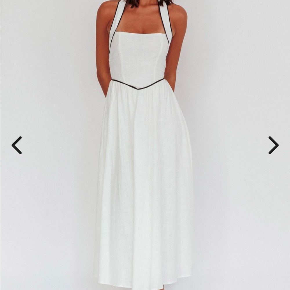 Selfie Leslie White Halter Maxi Dress